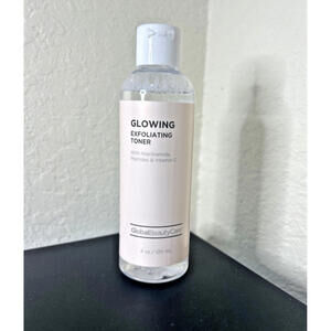 Global Beauty Care Glowing Exfoliating Toner 4 oz /120  ml Vit C./ Peptides/Niac
